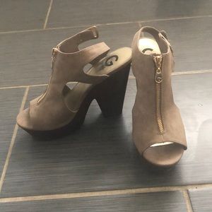 Guess chunky heel!